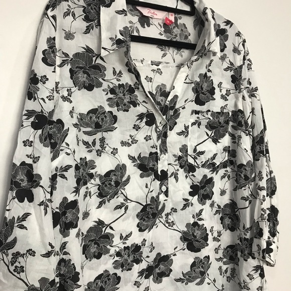 Millers Women’s Floral Black & White Button Up Shirt Plus Size 18 Excellent Cond - Picture 2 of 4